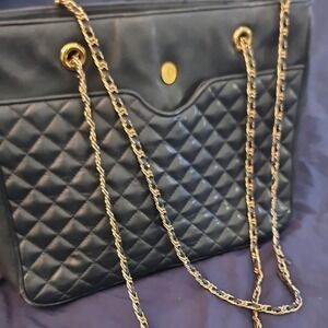 "Make Offer" Sophisticated Navy BLUE and Gold Quilted Shoulder Bag